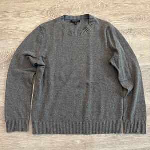 Banana Republic Men's Medium  Gray Crewneck Sweater